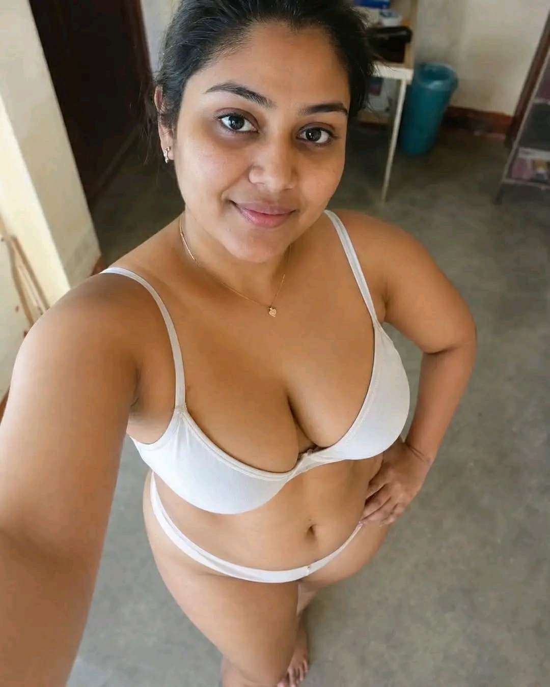 Live video call sex service available